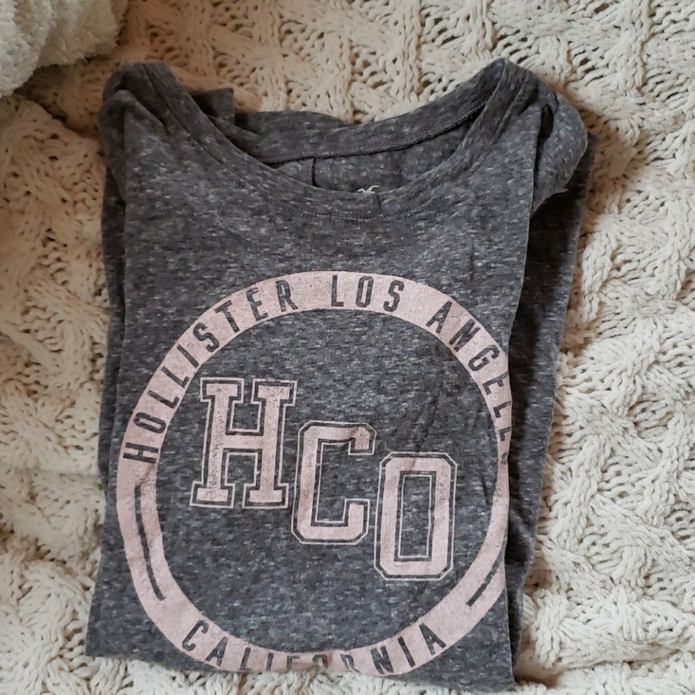 Hollister Tee Shirt